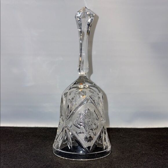 Elegant Crystal Bell - Picture 1 of 6